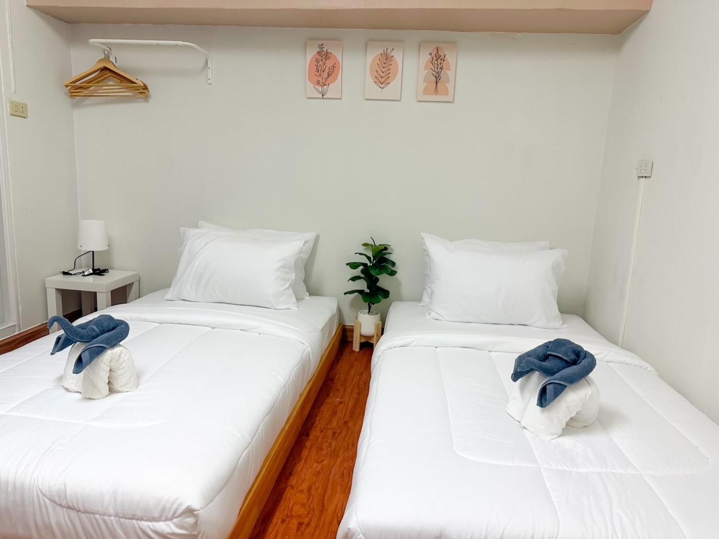 Montana Hotel & Hostel Phuket Karon Kültér fotó